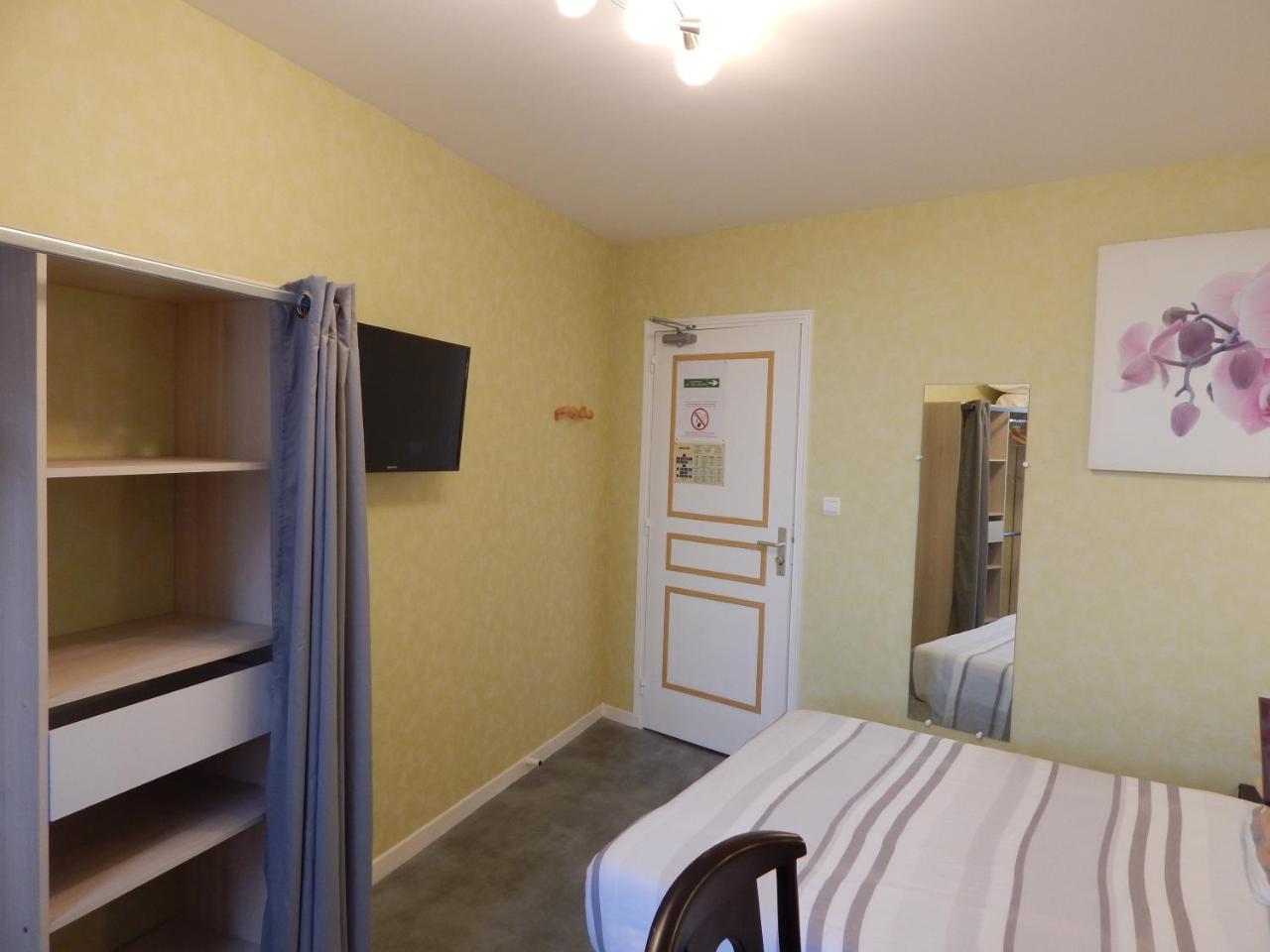 Hotel Le Lion D'Or Ouroux-en-Morvan Esterno foto
