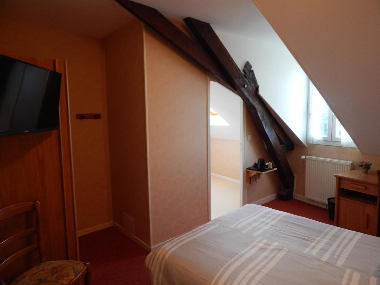 Hotel Le Lion D'Or Ouroux-en-Morvan Esterno foto